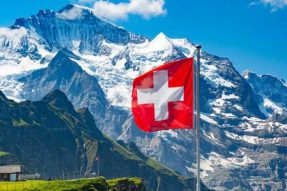 瑞银（UBS）和FinanzundWirtschaft报纸加入瑞士证券交易所的阶段计划